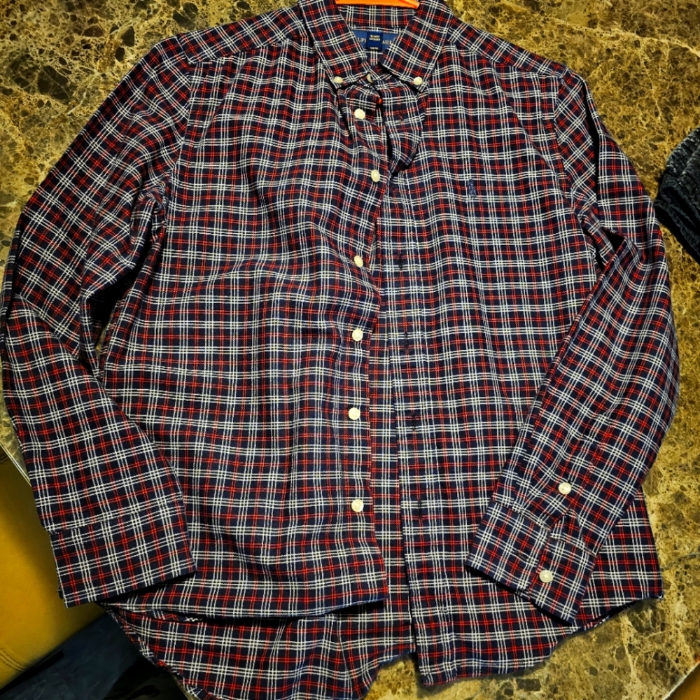 Boys Ralph Lauren 100% cotton button-down shirt.  Great condition. Size 14-16